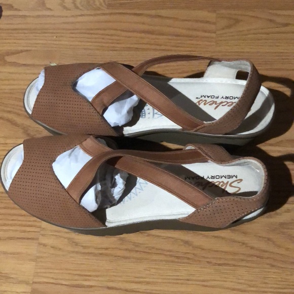 Skechers memory foam size 8 - Picture 3 of 6